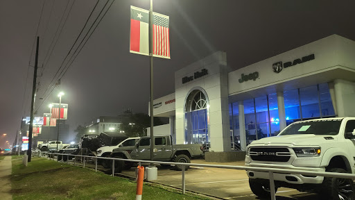 Used Car Dealer «Mac Haik Chrysler Dodge Jeep Ram», reviews and photos, 12111 Katy Fwy, Houston, TX 77079, USA