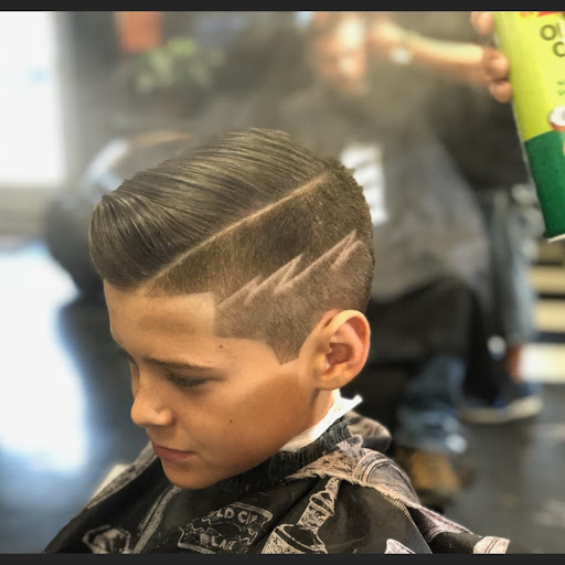 Barber Shop «Platinum Cutz Barber & Tattoo», reviews and photos, 329 Blue Valley Dr, Bangor, PA 18013, USA