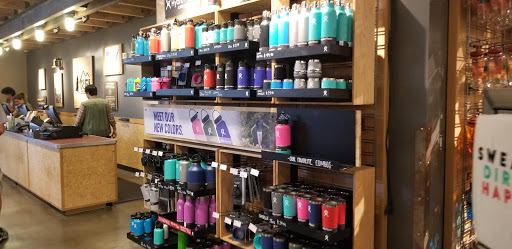 Camping Store «REI», reviews and photos, 1590 Leucadia Blvd, Encinitas, CA 92024, USA