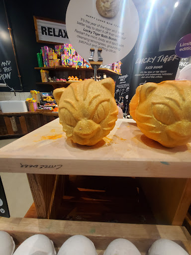 Beauty Supply Store «Lush Cosmetics», reviews and photos, 1 Providence Pl # 5385, Providence, RI 02903, USA