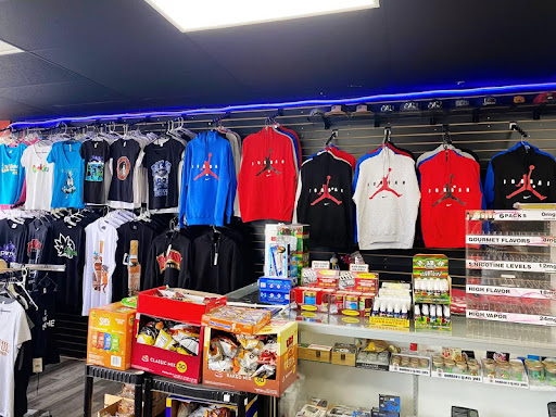 Clothing Store «Norcal Clothing and Smoke Shop», reviews and photos, 5802 Lindhurst Ave, Marysville, CA 95901, USA