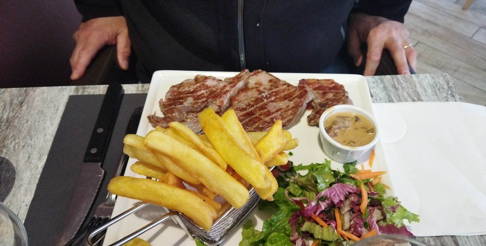 Photo n° 2 de l'avis de L. fait le 12/04/2023 à 19:14