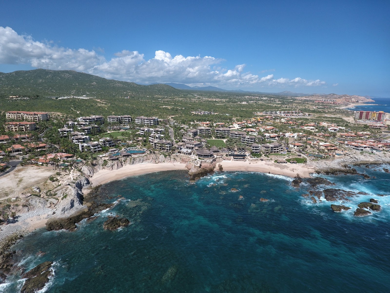 Photo de Playa Cabo Bello III avec l'eau cristalline de surface