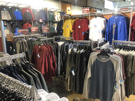 Sportswear Store «Columbia Sportswear Outlet Store at Edinburgh Premium Outlets», reviews and photos, 11715 NE Executive Dr #100, Edinburgh, IN 46124, USA