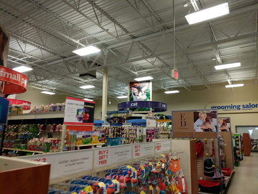 Pet Supply Store «PetSmart», reviews and photos, 208 Mariner Way, Biddeford, ME 04005, USA