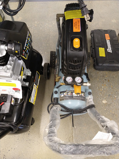 Shopping Mall «Hampton Plaza Shopping Center», reviews and photos, 4033 W Mercury Blvd, Hampton, VA 23666, USA