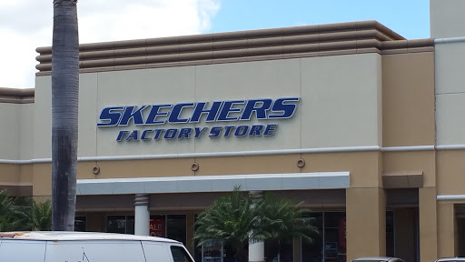 Shoe Store «SKECHERS Factory Outlet», reviews and photos, 931 E Commercial Blvd, Oakland Park, FL 33334, USA