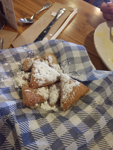 American Restaurant «Cracker Barrel Old Country Store», reviews and photos, 200 Cracker Barrel Dr, Clarksville, TN 37040, USA