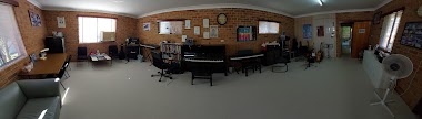 Stephs Music Teacher / Tuition In Miranda