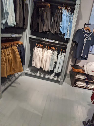 Clothing Store «Hollister Co.», reviews and photos, 9777 SW Washington Square Rd, Tigard, OR 97223, USA