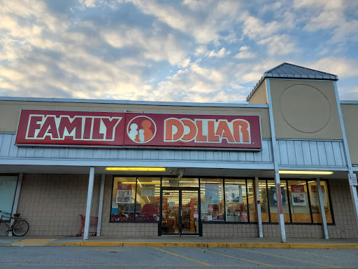 FAMILY DOLLAR, 217 S Main St, Attleboro, MA 02703, USA, 