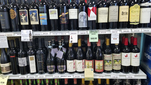 Liquor Store «Foremost Liquors», reviews and photos, 20606 Milwaukee Ave, Deerfield, IL 60015, USA