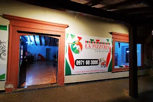 Pizzería La Italiana image