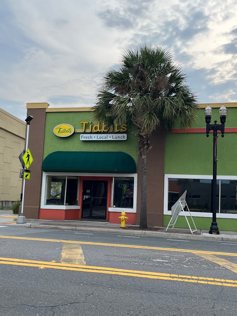 Clara's Tidbits Restaurant 32207