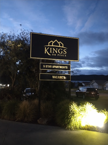 Comments and reviews of Kings On Peace Apartments