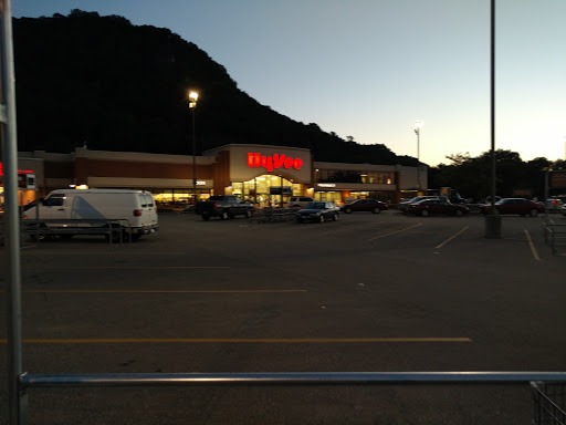 Supermarket «Hy-Vee», reviews and photos, 1475 W Service Dr, Winona, MN 55987, USA