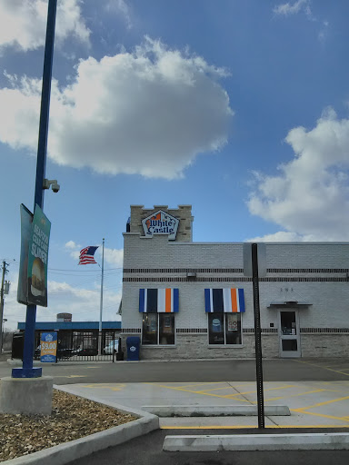 Shopping Mall «Hilltop Village Shopping Center», reviews and photos, 77 Hilltop Village Center Dr, Eureka, MO 63025, USA