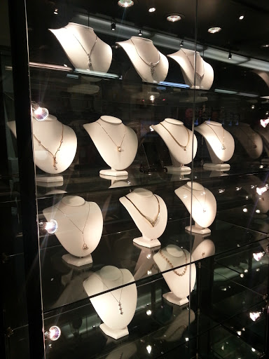 Pawn Shop «Woodbridge Gold & Pawn», reviews and photos, 13572 Jefferson Davis Hwy, Woodbridge, VA 22191, USA