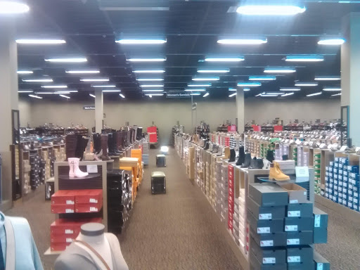 Shoe Store «DSW Designer Shoe Warehouse», reviews and photos, 160 Oakway Rd #300, Eugene, OR 97401, USA