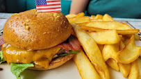 Hamburger du Restaurant américain Tommy's Diner à Mondeville - n°11