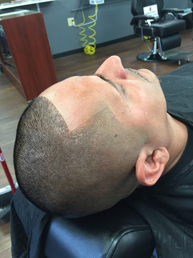 Barber Shop «U.S. CUTS BARBERSHOP INC.», reviews and photos, 426 E Derby Ave, Auburndale, FL 33823, USA