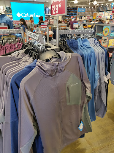 Sportswear Store «Columbia Sportswear Outlet Store at Houston Premium Outlets», reviews and photos, 29300 Hempstead Rd, Cypress, TX 77433, USA