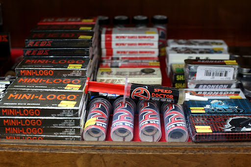 Skateboard Shop «Funtastik Skate and Snowboard Shop», reviews and photos, 18 W Main St, Mechanicsburg, PA 17055, USA