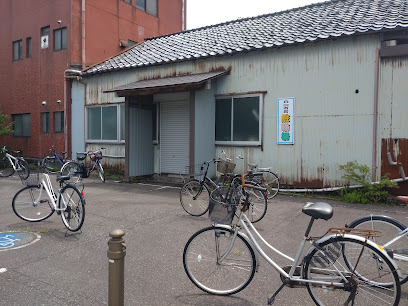 鶴来駅前第一自転車駐車場