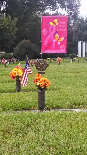Cemetery «Osceola Memory Gardens - Funeral Homes, Cemetery & Crematory», reviews and photos, 1717 Old Boggy Creek Rd, Kissimmee, FL 34744, USA