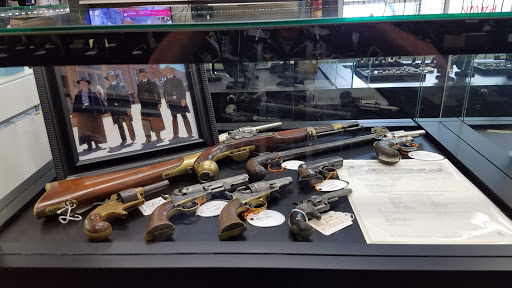 Pawn Shop «A Cut Above Pawn», reviews and photos, 18295 SW Tualatin Valley Hwy #A, Beaverton, OR 97006, USA