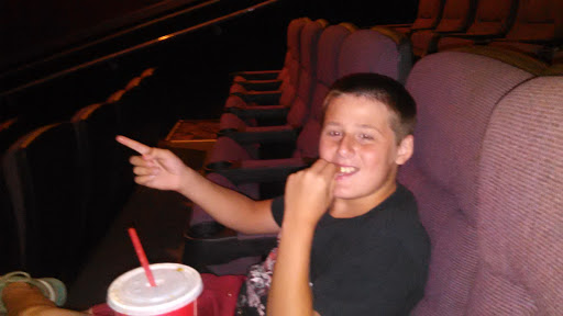 Movie Theater «Regal Cinemas Ukiah 6», reviews and photos, 612 S State St, Ukiah, CA 95482, USA