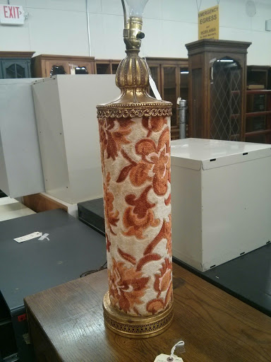 Thrift Store «Kiwanis Thrift Sale», reviews and photos, 200 S 1st St, Ann Arbor, MI 48104, USA