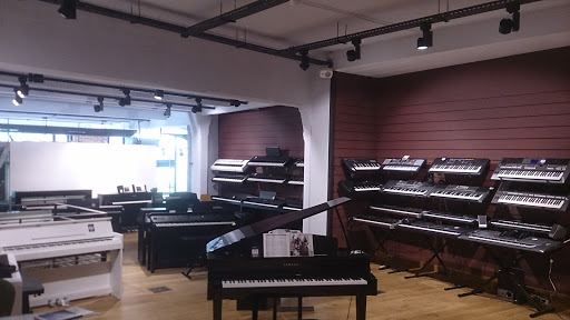 Piano stores Lille