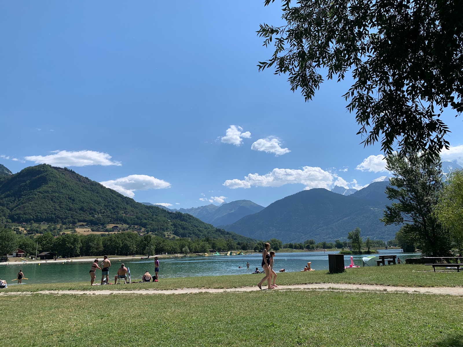 Photo de Passy Lake Beach - endroit populaire parmi les connaisseurs de la détente