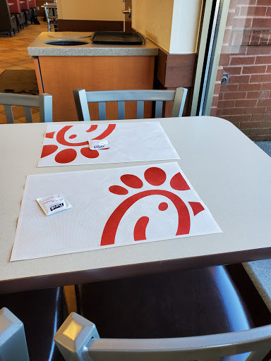 Fast Food Restaurant «Chick-fil-A», reviews and photos, 9611 Mentor Ave, Mentor, OH 44060, USA