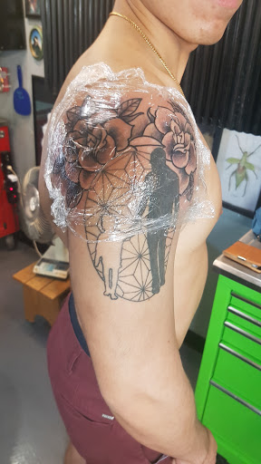 Tattoo Shop «OLD TOWN INK», reviews and photos, 7154 E 2nd St, Scottsdale, AZ 85251, USA