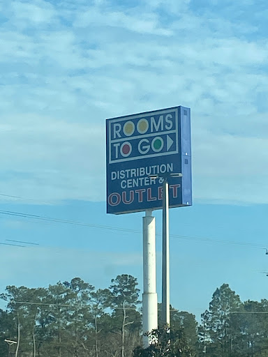 Outlet Store «Rooms To Go Outlet Furniture Store - Pearl River», reviews and photos, 63295 Old Military Rd, Pearl River, LA 70452, USA