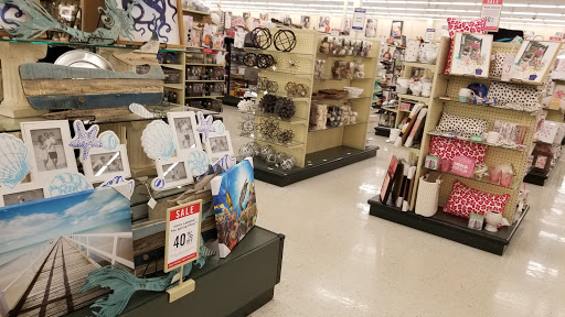 Craft Store «Hobby Lobby», reviews and photos, 1055 E Golf Rd, Schaumburg, IL 60173, USA
