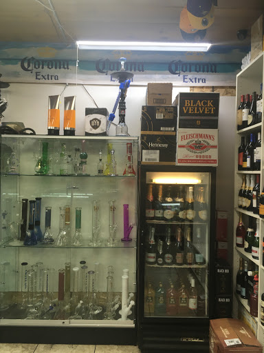 Liquor Store «Fox Tobacco & Liquor», reviews and photos, 1025 W Broadway Rd, Tempe, AZ 85282, USA