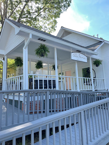 Bridal Shop «Elle James Bridal», reviews and photos, 118 W Jackson St #2a, Ridgeland, MS 39157, USA