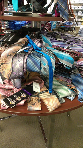 Department Store «JCPenney», reviews and photos, 6420 Pacific Blvd, Huntington Park, CA 90255, USA