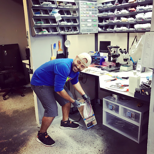 Electronics Repair Shop «iFixit911 Phone, PC, Tablet & Electronics Repairs», reviews and photos, 4008 SW 64th Ave, Davie, FL 33314, USA