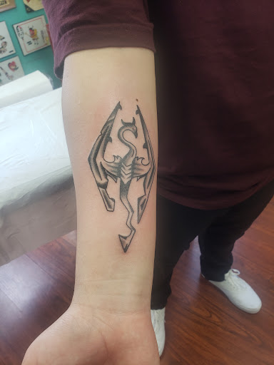 Tattoo Shop «Good Luck Tattoo», reviews and photos, 1011 41st Ave, Santa Cruz, CA 95062, USA