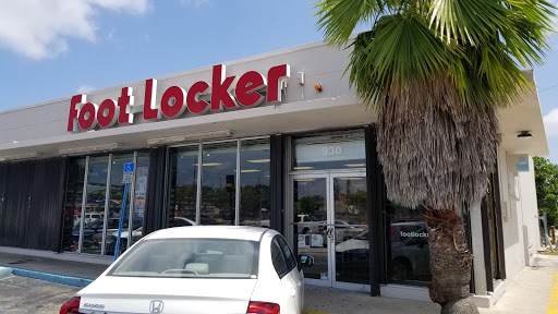 Shoe Store «Foot Locker», reviews and photos, 930 W Sunrise Blvd, Fort Lauderdale, FL 33311, USA