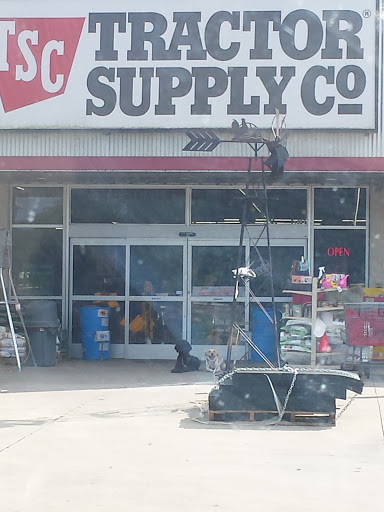 Home Improvement Store «Tractor Supply Co.», reviews and photos, 1884 N Collins Blvd, Covington, LA 70433, USA