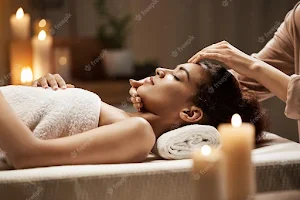 Brighteyes Beauty & Massage image