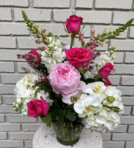 Florist «Doug Ruling Flower Shop», reviews and photos, 599 N Norcross Tucker Rd, Norcross, GA 30071, USA