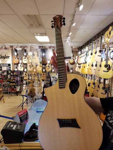 Guitar shops in New York
