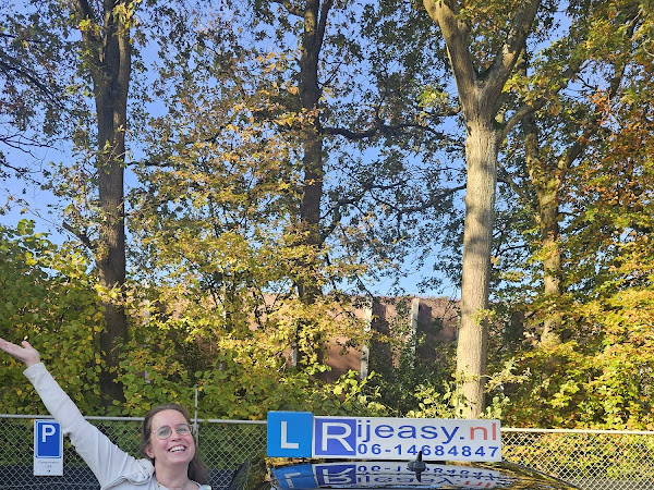 Review afbeelding van Rebecca Bus