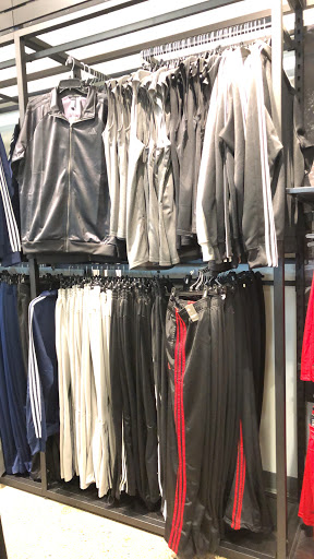 Sporting Goods Store «adidas Outlet Store Woodburn», reviews and photos, 1001 N Arney Rd Ste 400, Woodburn, OR 97071, USA